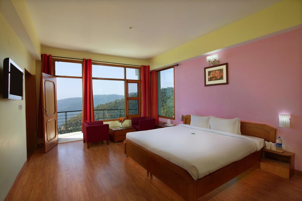 United 21 Resort Chail Eksteriør billede
