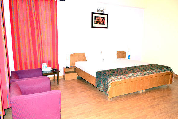 United 21 Resort Chail Eksteriør billede